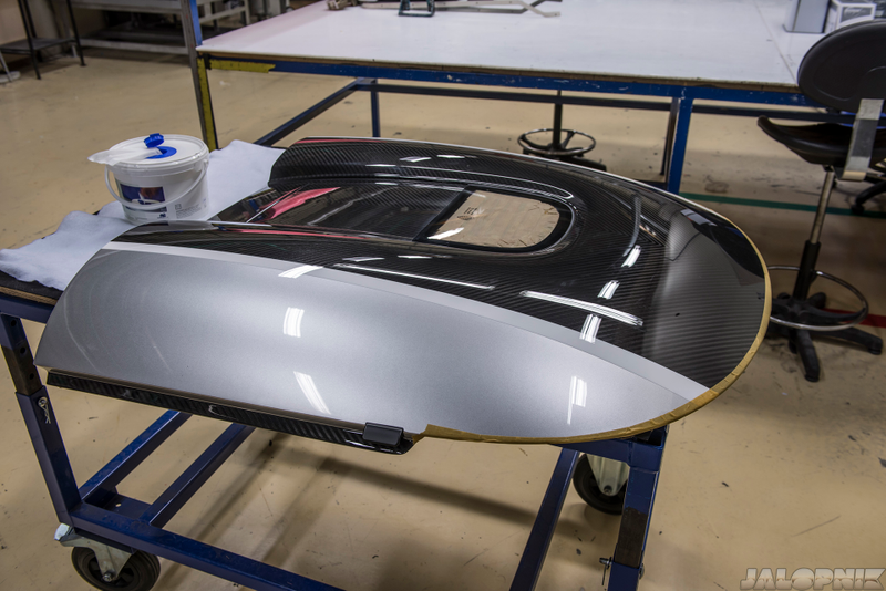 Illustration for article titled This Is The Final Build Process Of The Amazing Koenigsegg One:1